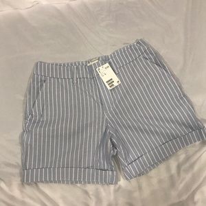 H & M classic striped short